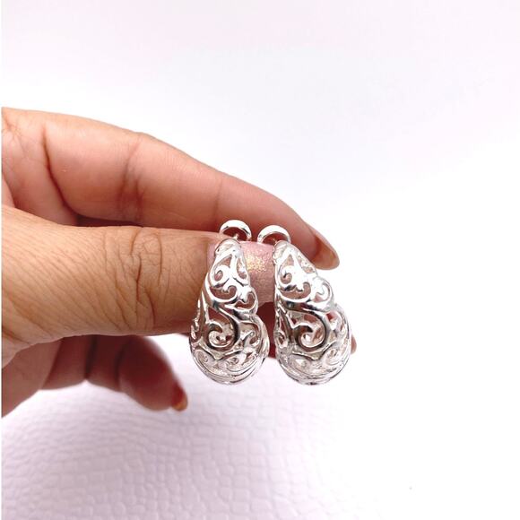 Vintage Silver Plated Intricate Design Hoop - Picture 1 of 4